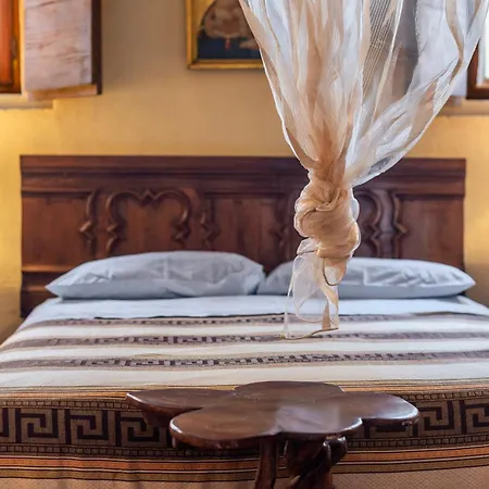 Antiche Dimore Del Vescovado Sienne